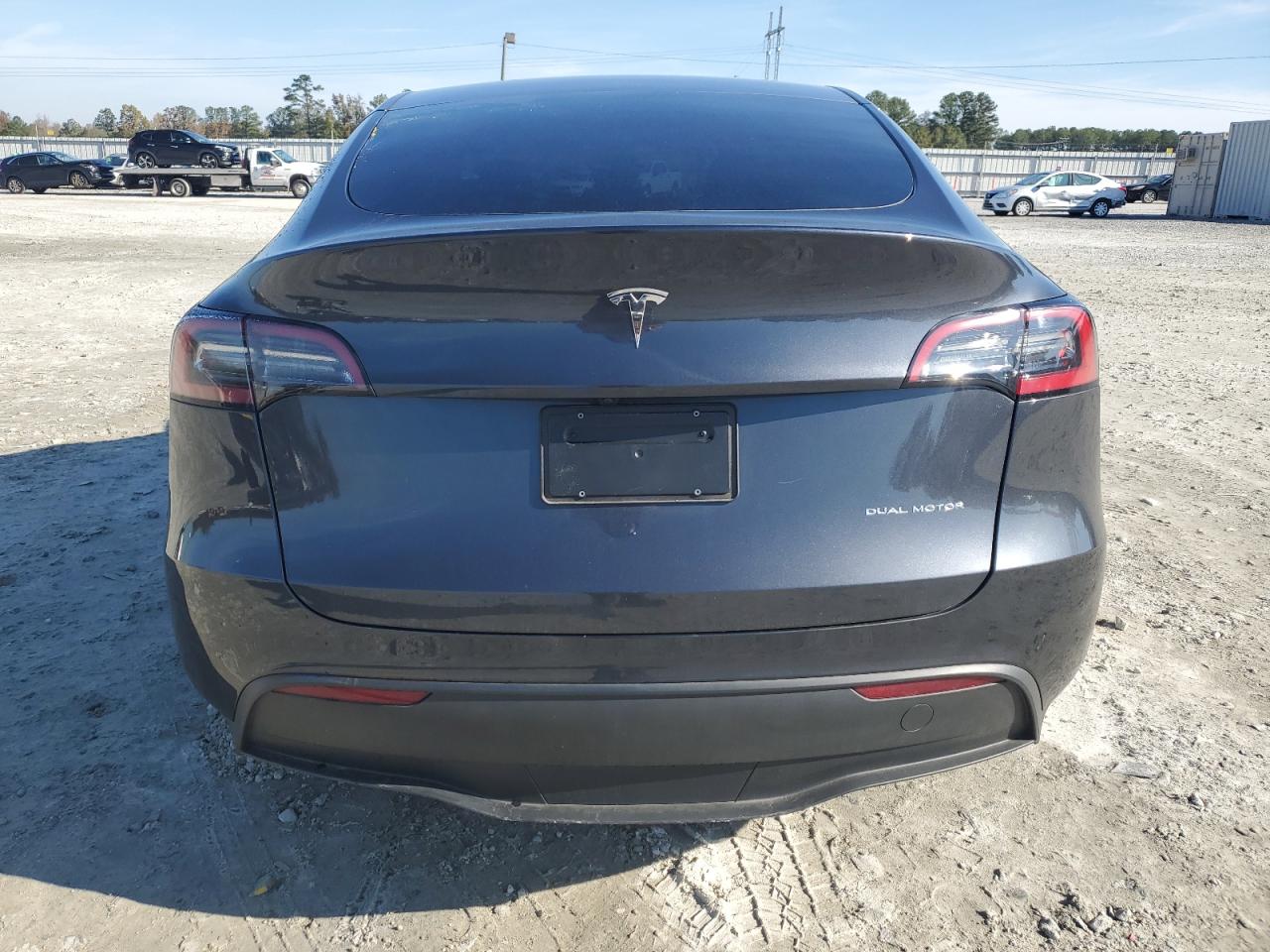 2024 TESLA MODEL Y  VIN:7SAYGDEE1RF994251