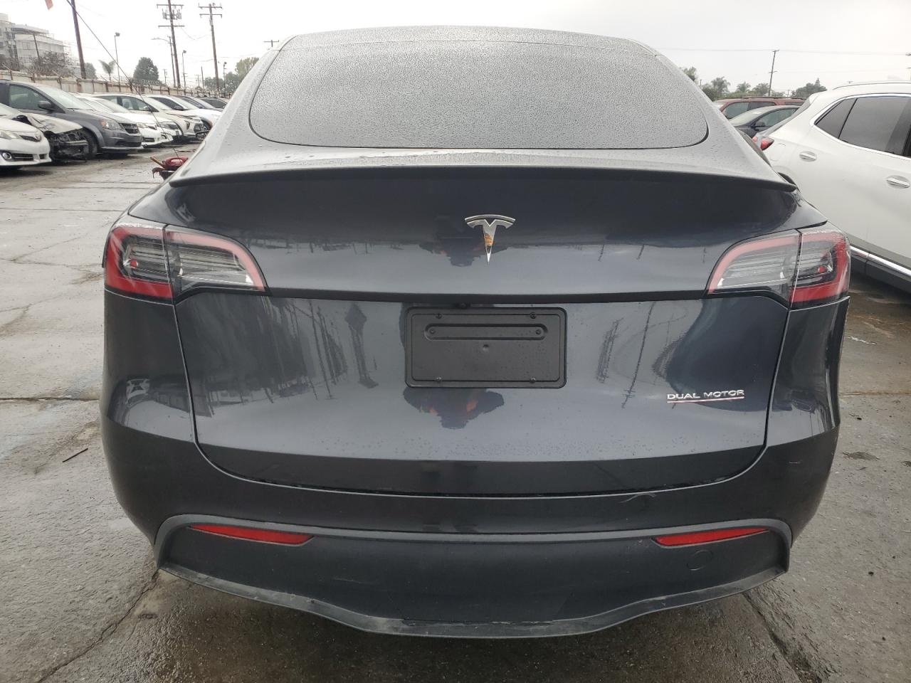 2024 TESLA MODEL Y  VIN:7SAYGDEF7RF104408