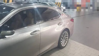 2018 Lexus ES 300 VIN: