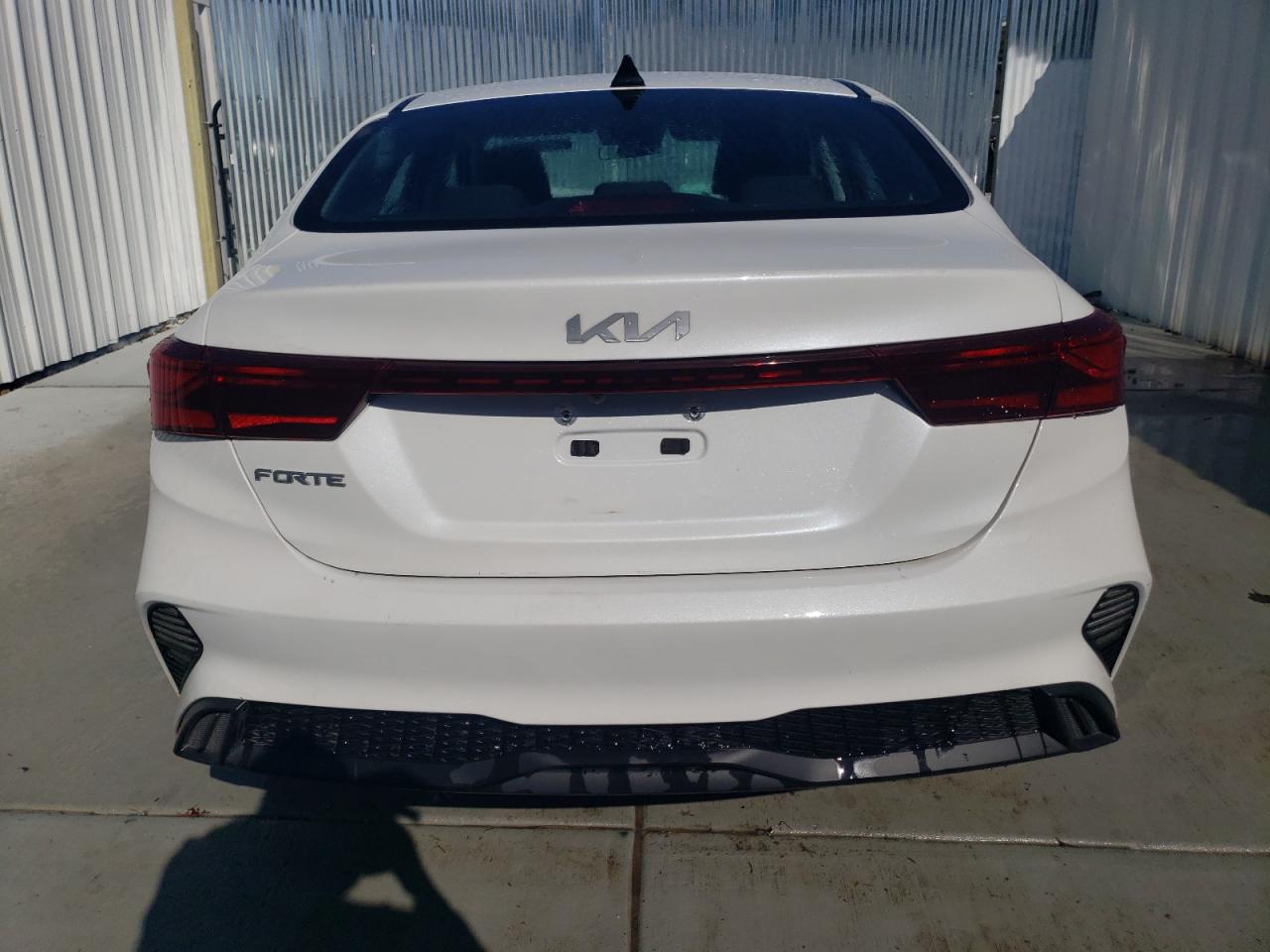 2023 KIA FORTE LX VIN:3KPF24AD1PE573696