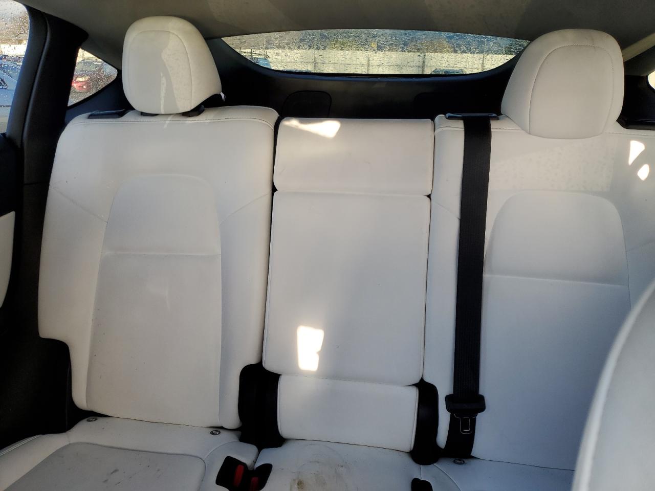 2022 TESLA MODEL Y  VIN:7SAYGAEE3NF358357