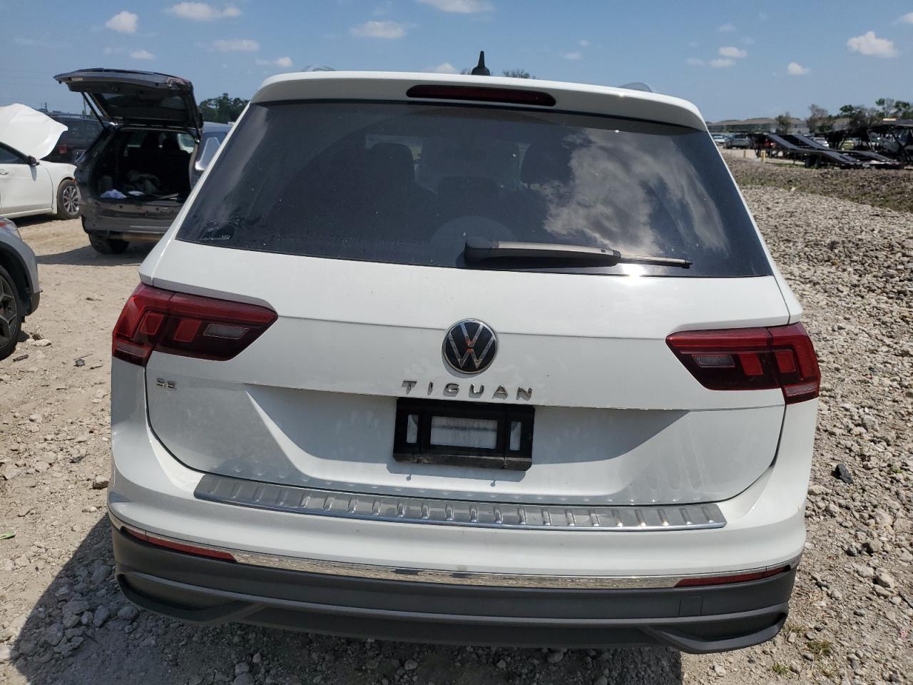 2022 VOLKSWAGEN TIGUAN SE VIN:3VV3B7AX5NM119373