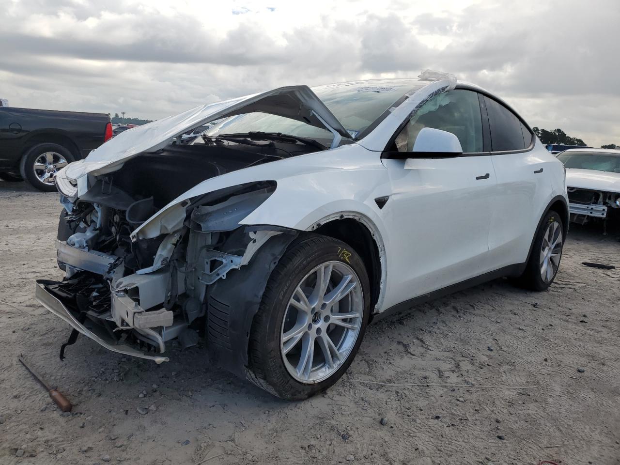 2023 TESLA MODEL Y  VIN:7SAYGDEE7PA036922