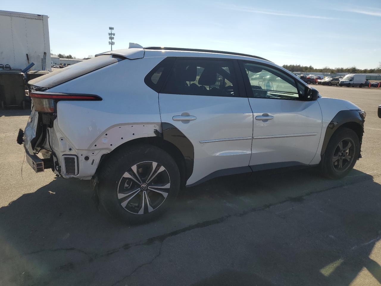 2024 TOYOTA BZ4X XLE VIN:JTMAAAAA9RA034217
