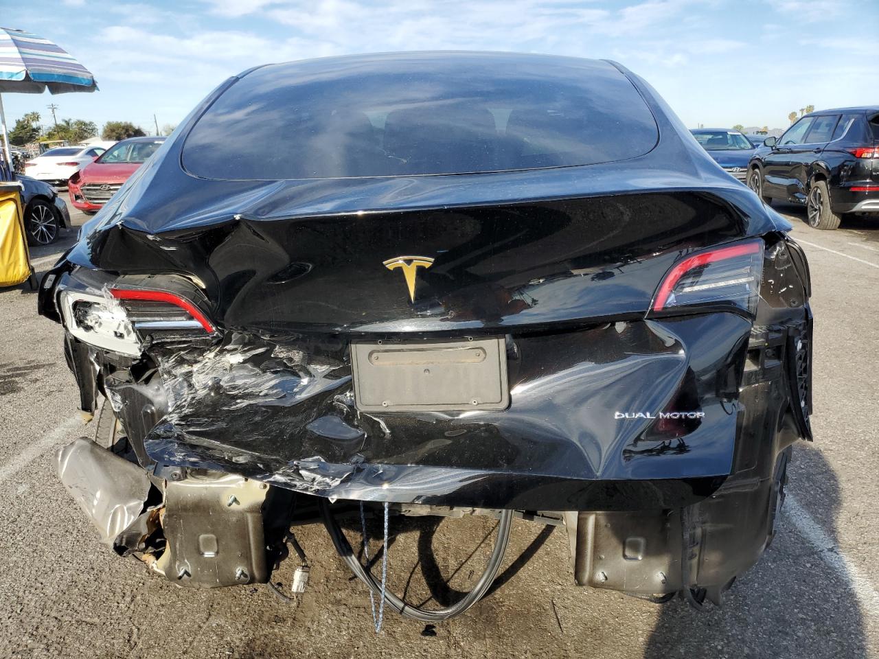 2022 TESLA MODEL Y  VIN:7SAYGDEE8NF329275