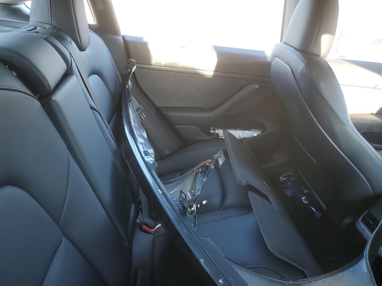 2023 TESLA MODEL 3  VIN:5YJ3E1EB3PF703943
