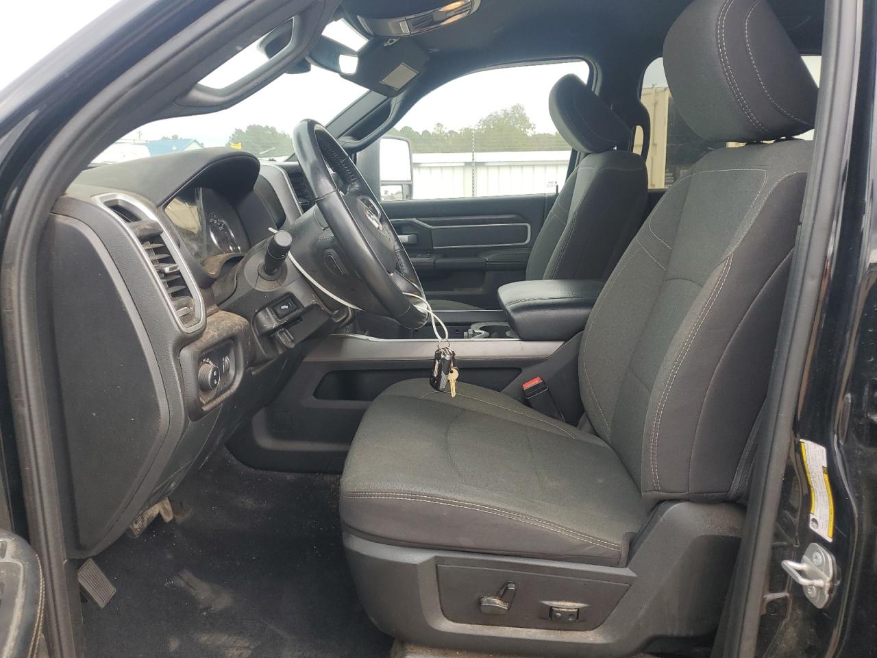 2023 RAM 3500 BIG HORN VIN:3C63RRHL8PG597806