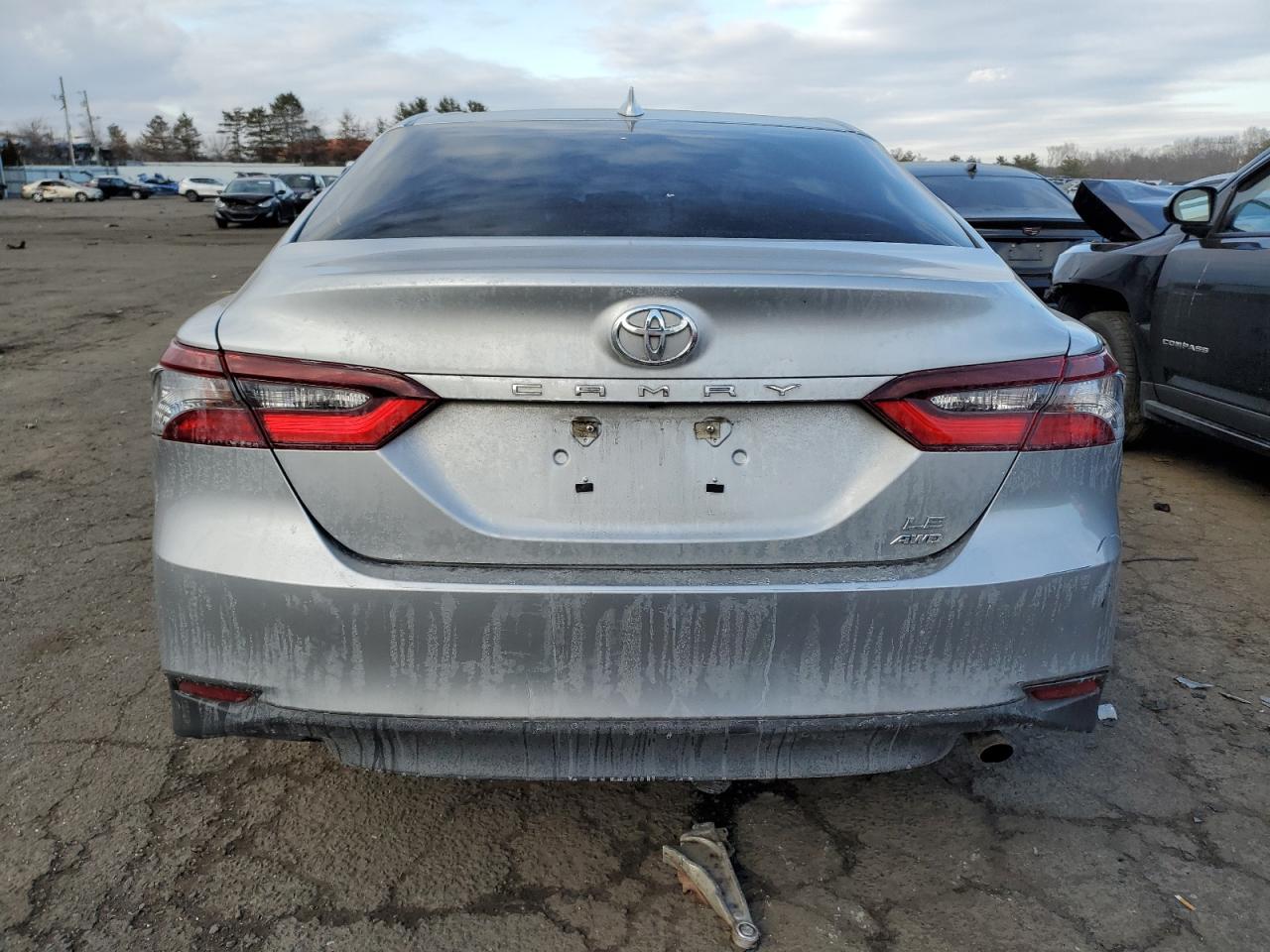 2022 TOYOTA CAMRY LE VIN:4T1C11BK1NU056281