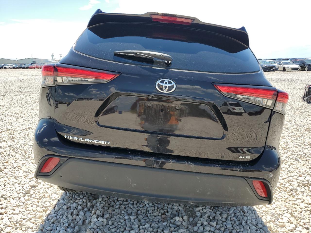 2022 TOYOTA HIGHLANDER XLE VIN:5TDGZRAH1NS098988