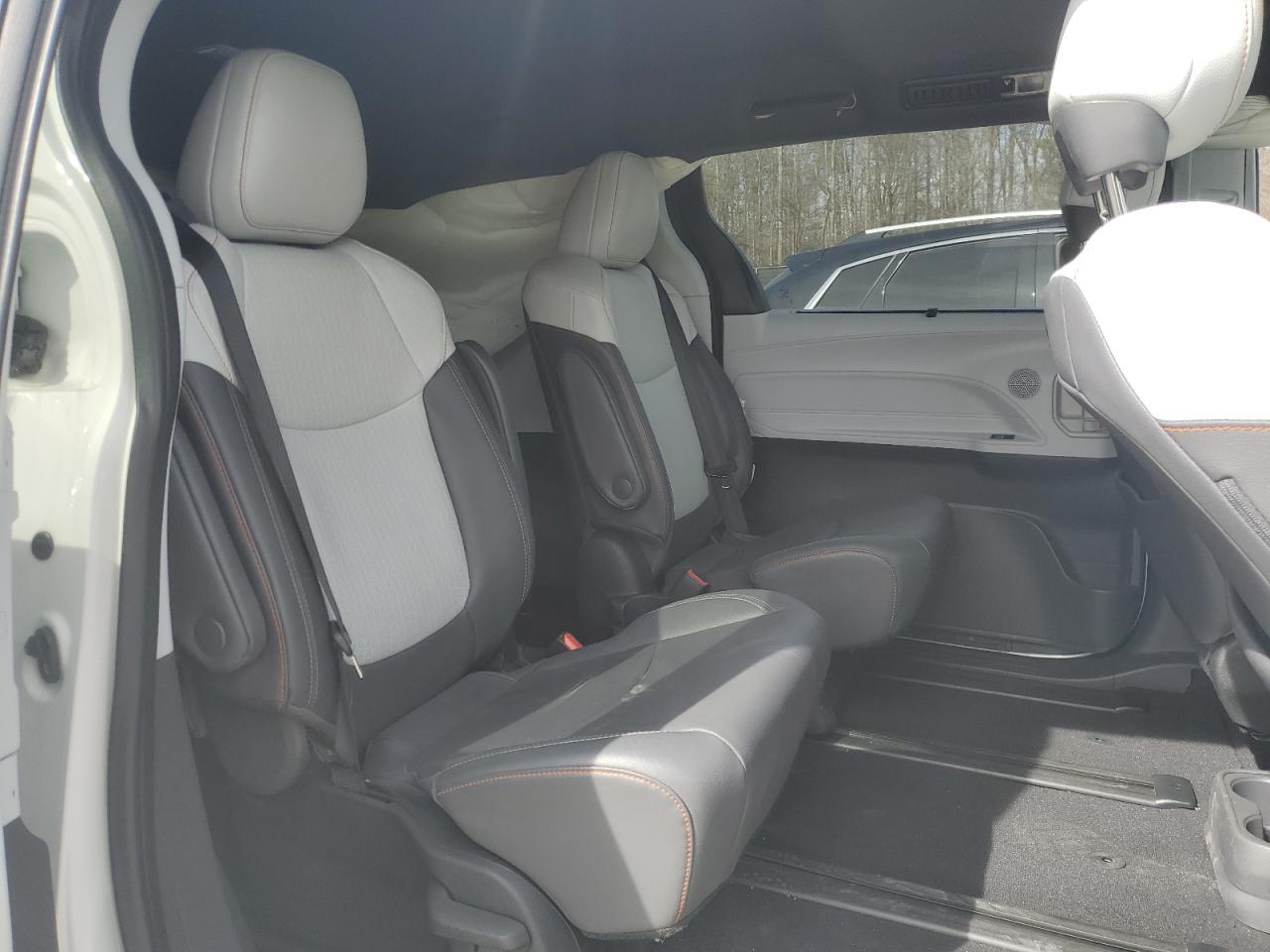 2022 TOYOTA SIENNA XSE VIN:5TDDRKEC2NS094411