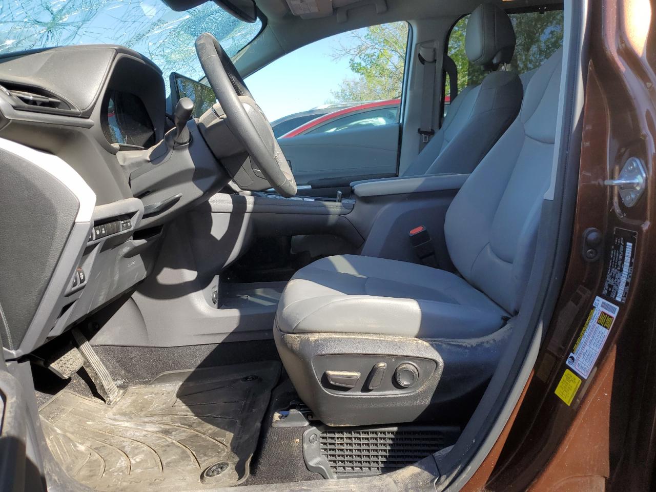 2022 TOYOTA SIENNA XLE VIN:5TDJSKFC3NS060127