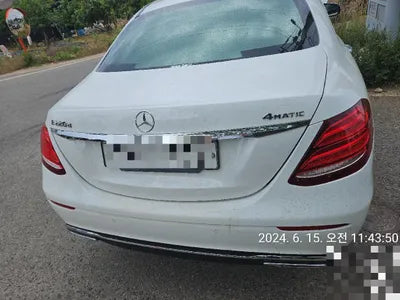 2017 Mercedes-Benz E 220 VIN: