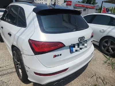 2016 Audi SQ5 VIN: