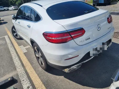 2019 Mercedes-Benz GLC 300 WDC0J4KB2KF528068 VIN:WDC0J4KB2KF528068