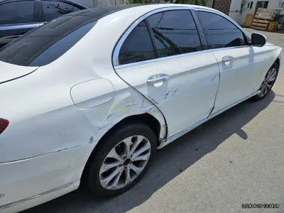 2019 Mercedes-Benz E 300 VIN: