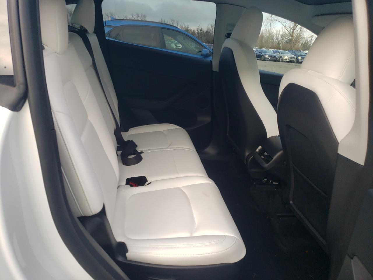 2024 TESLA MODEL Y  VIN:7SAYGAEE7RF077443