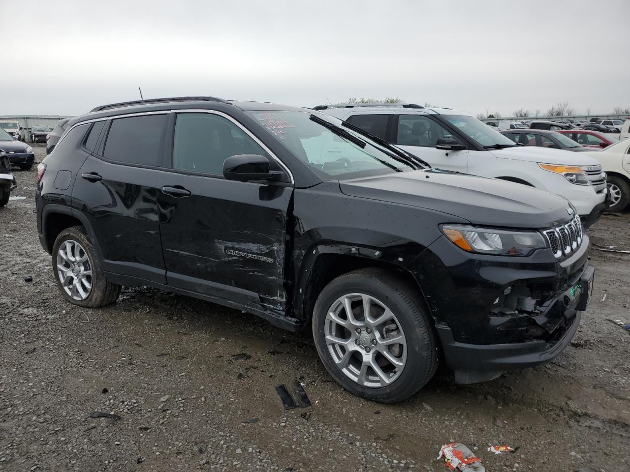 2023 JEEP COMPASS LATITUDE LUX VIN:3C4NJDFN9PT556026