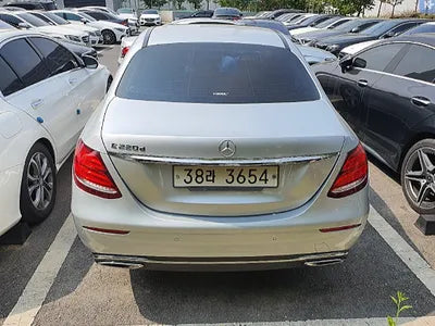 2017 Mercedes-Benz E 220 460KMWDDZF0EB5HA2 VIN:460KMWDDZF0EB5HA2