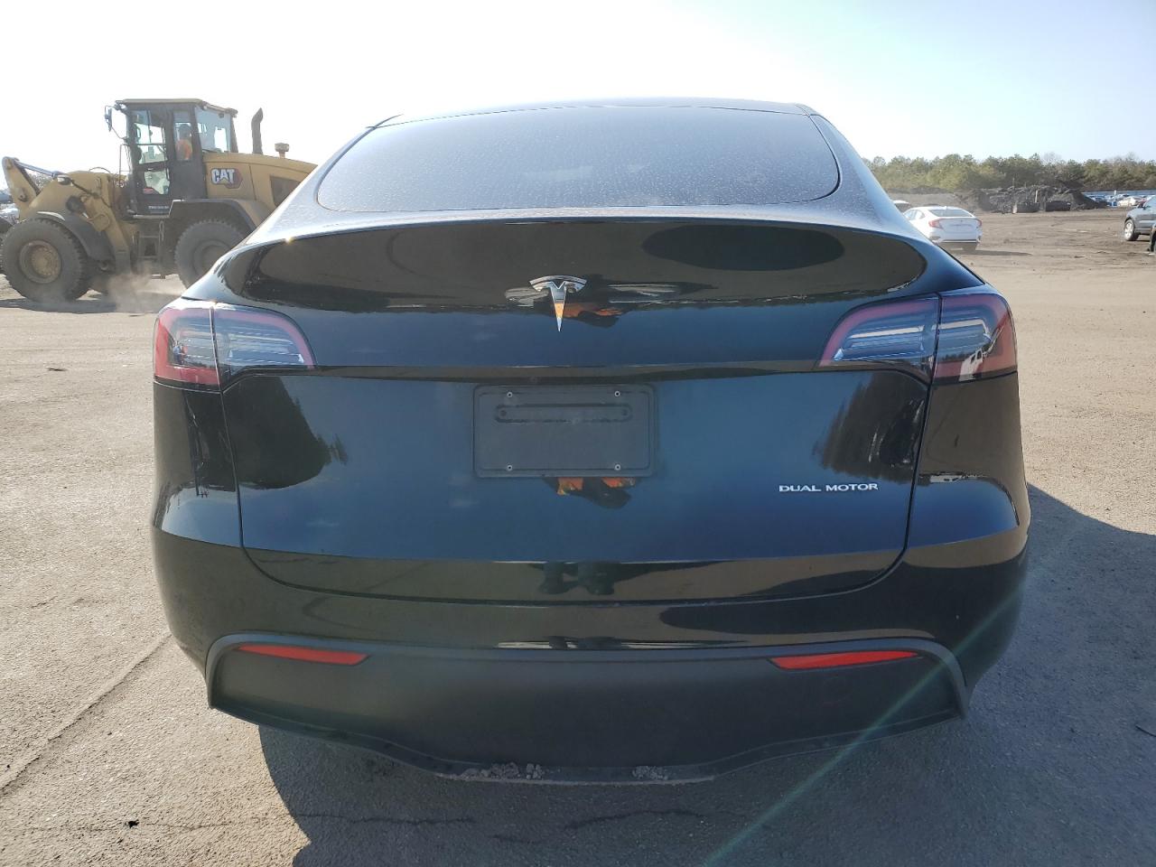 2023 TESLA MODEL Y  VIN:7SAYGAEE0PF608544