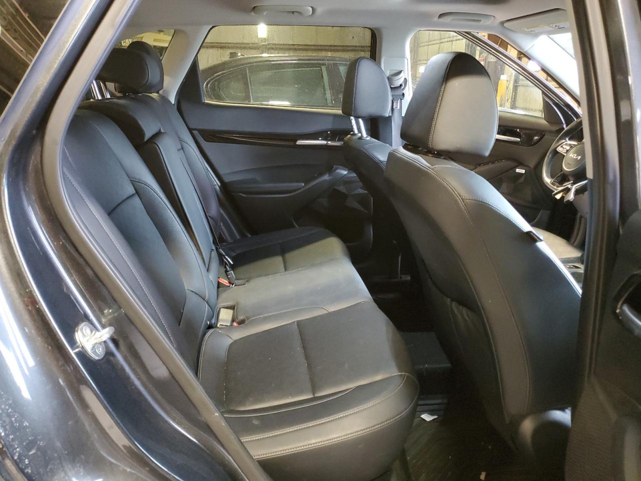 2023 KIA SELTOS SX VIN:KNDETCA28P7455212
