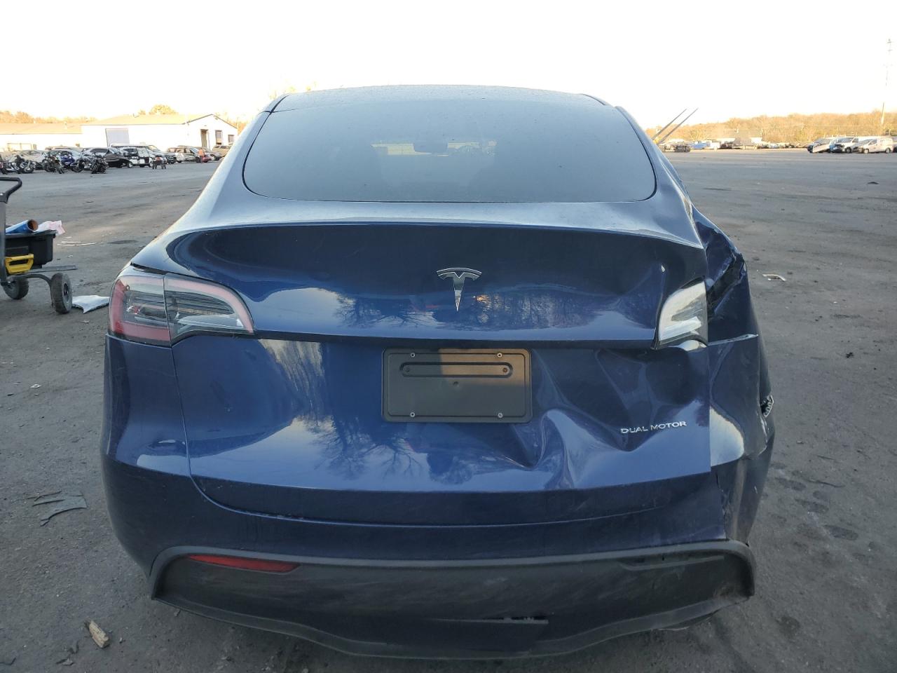 2023 TESLA MODEL Y  VIN:7SAYGDEE2PA193399