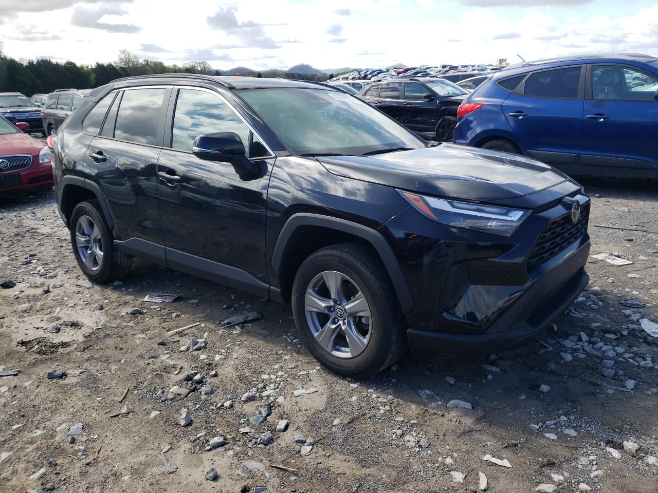 2022 TOYOTA RAV4 XLE VIN:2T3W1RFV7NW191515