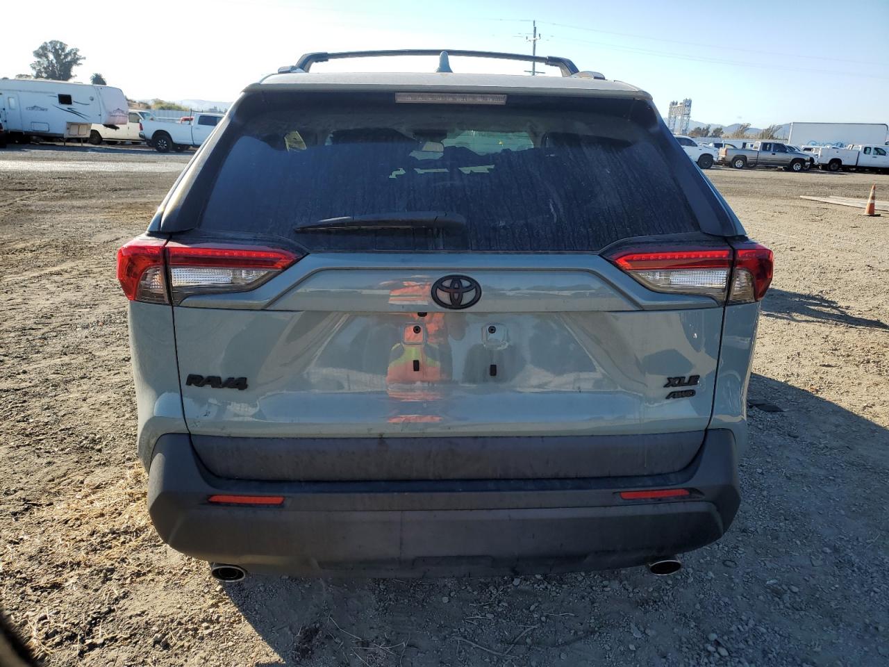 2022 TOYOTA RAV4 XLE VIN:2T3P1RFV1NW295695