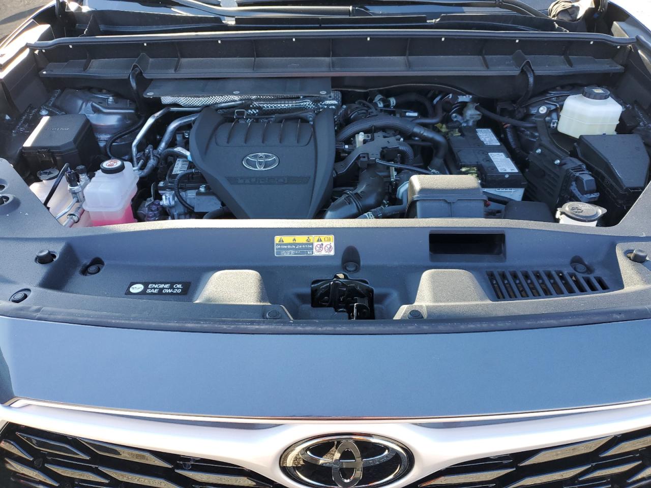 2024 TOYOTA HIGHLANDER LE VIN:5TDKDRBH0RS573074