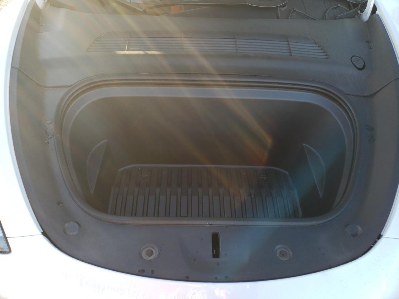 2022 TESLA MODEL Y  VIN:7SAYGDEF6NF407299