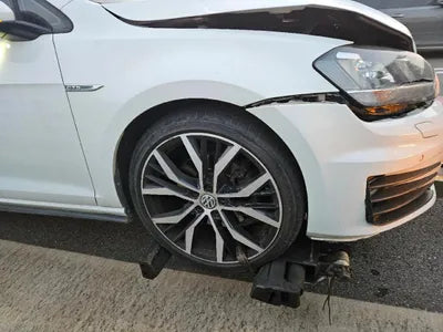 2016 Volkswagen Golf VIN: