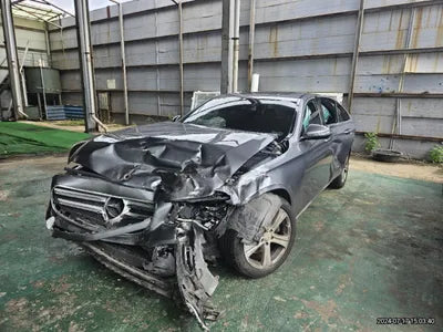 2017 Mercedes-Benz E 220 VIN: