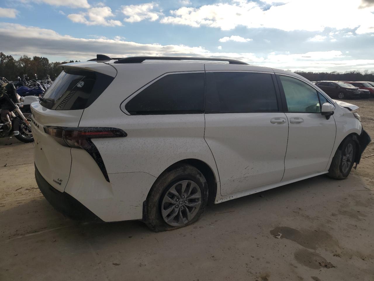 2023 TOYOTA SIENNA LE VIN:5TDBSKFC3PS098710