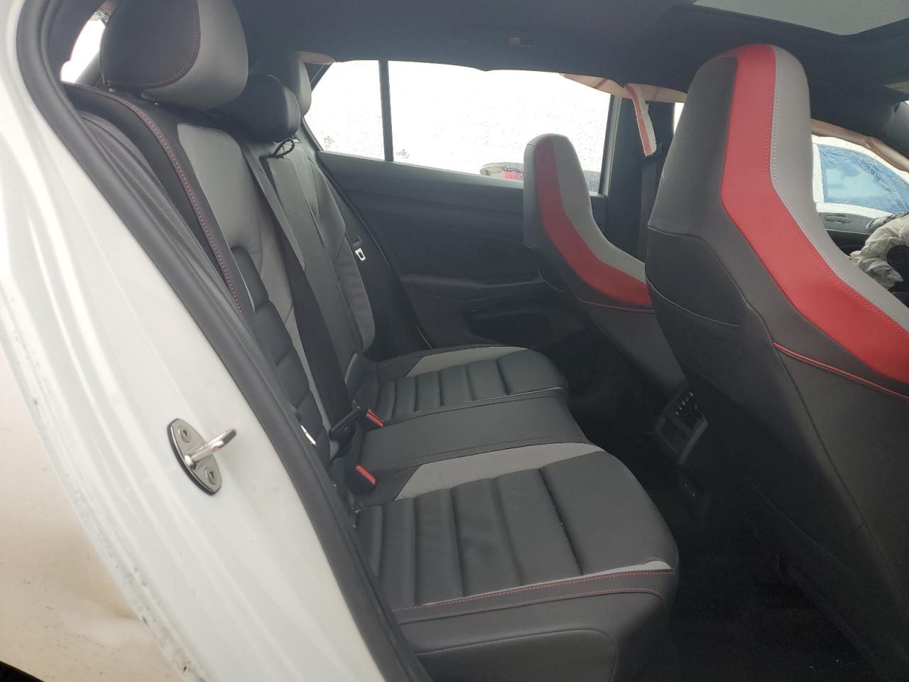 2024 VOLKSWAGEN GTI SE VIN:WVW2A7CDXRW224562