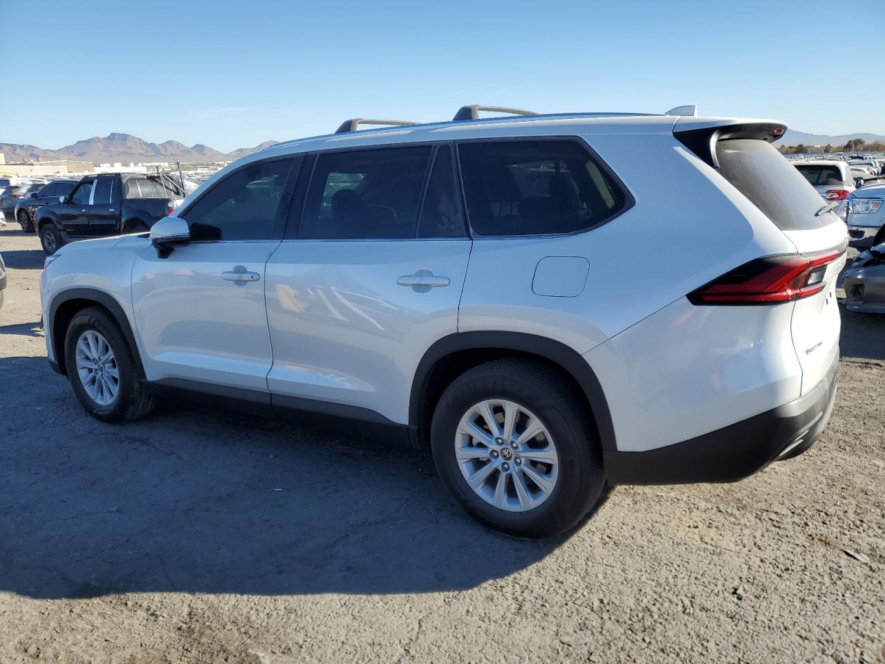 2024 TOYOTA GRAND HIGHLANDER XLE VIN:5TDACAB58RS020713