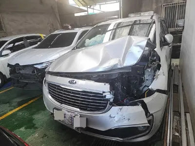 2015 Kia Carnival VIN: