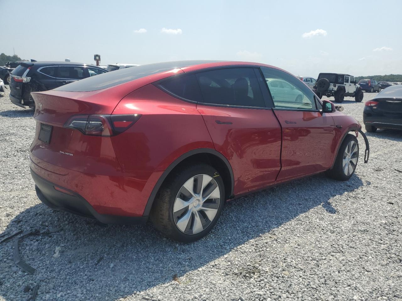 2024 TESLA MODEL Y  VIN:7SAYGDEE8RA254290