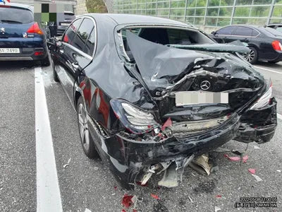 2017 Mercedes-Benz E 300 WDDZF4JB0HA147945 VIN:WDDZF4JB0HA147945