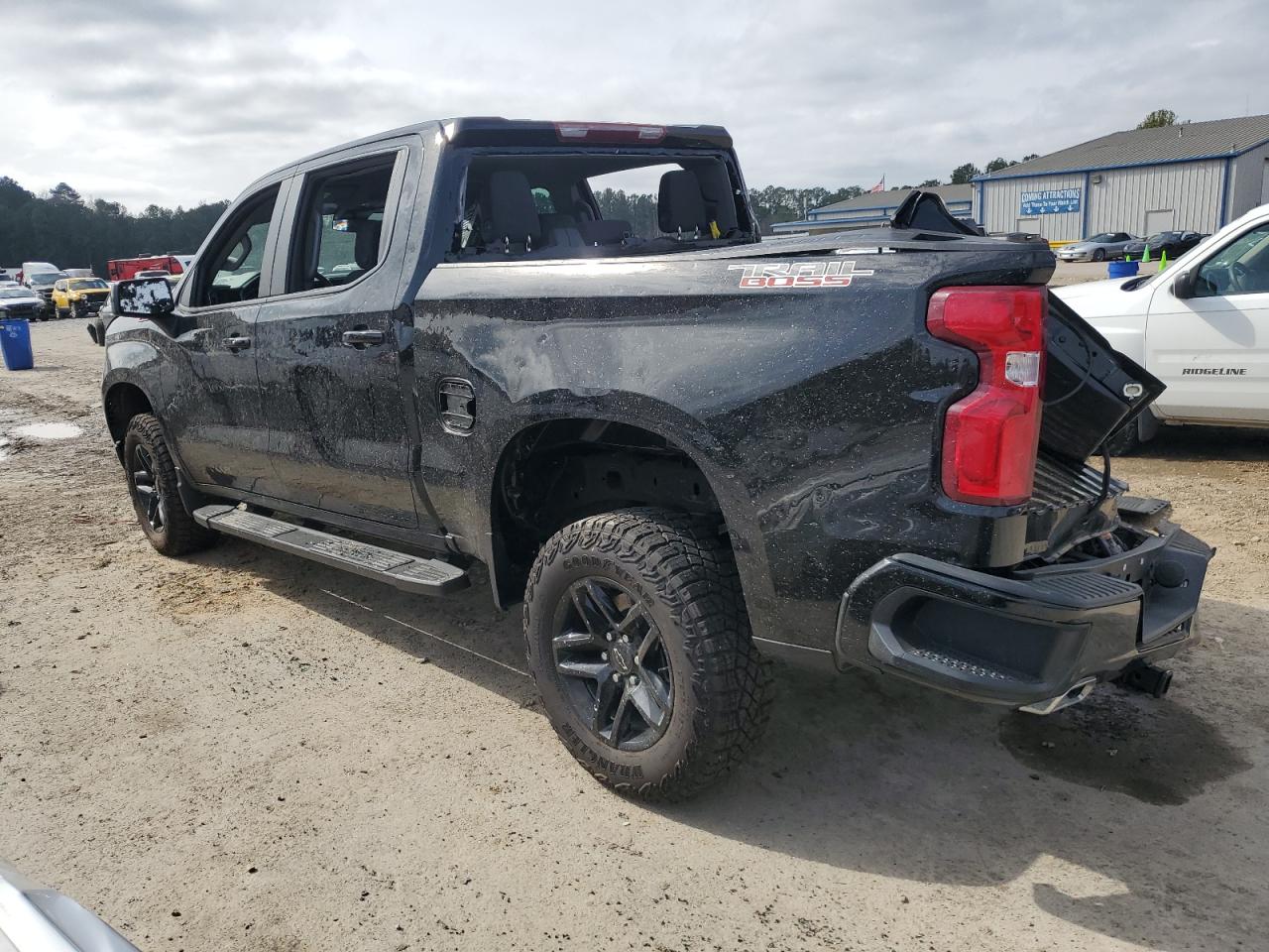 2024 CHEVROLET SILVERADO K1500 LT TRAIL BOSS VIN:3GCUDFED9RG184738