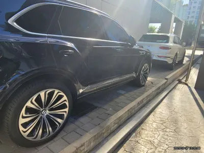 2022 Bentley Bentayga SJAAM14VXNC013723 VIN:SJAAM14VXNC013723