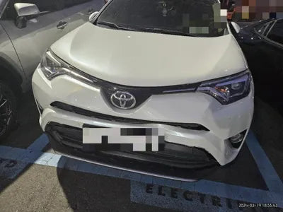 2017 Toyota RAV4 VIN: