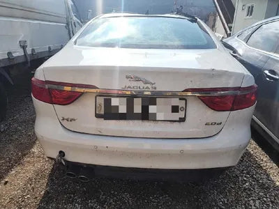 2016 Jaguar XF 000KMSAJBB4BN8GCY VIN:000KMSAJBB4BN8GCY