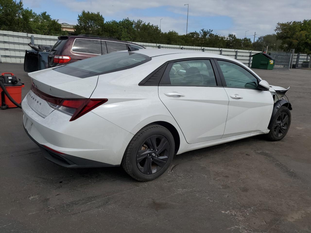 2022 HYUNDAI ELANTRA SEL VIN:5NPLM4AG7NH073686