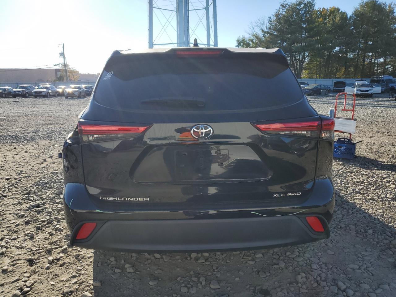 2022 TOYOTA HIGHLANDER XLE VIN:5TDHZRBH7NS565107