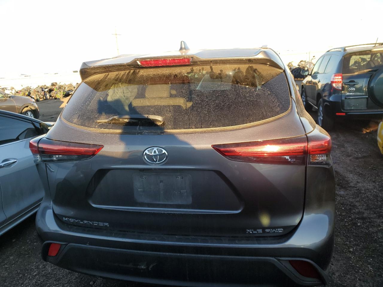 2022 TOYOTA HIGHLANDER XLE VIN:5TDGZRBH1NS184512