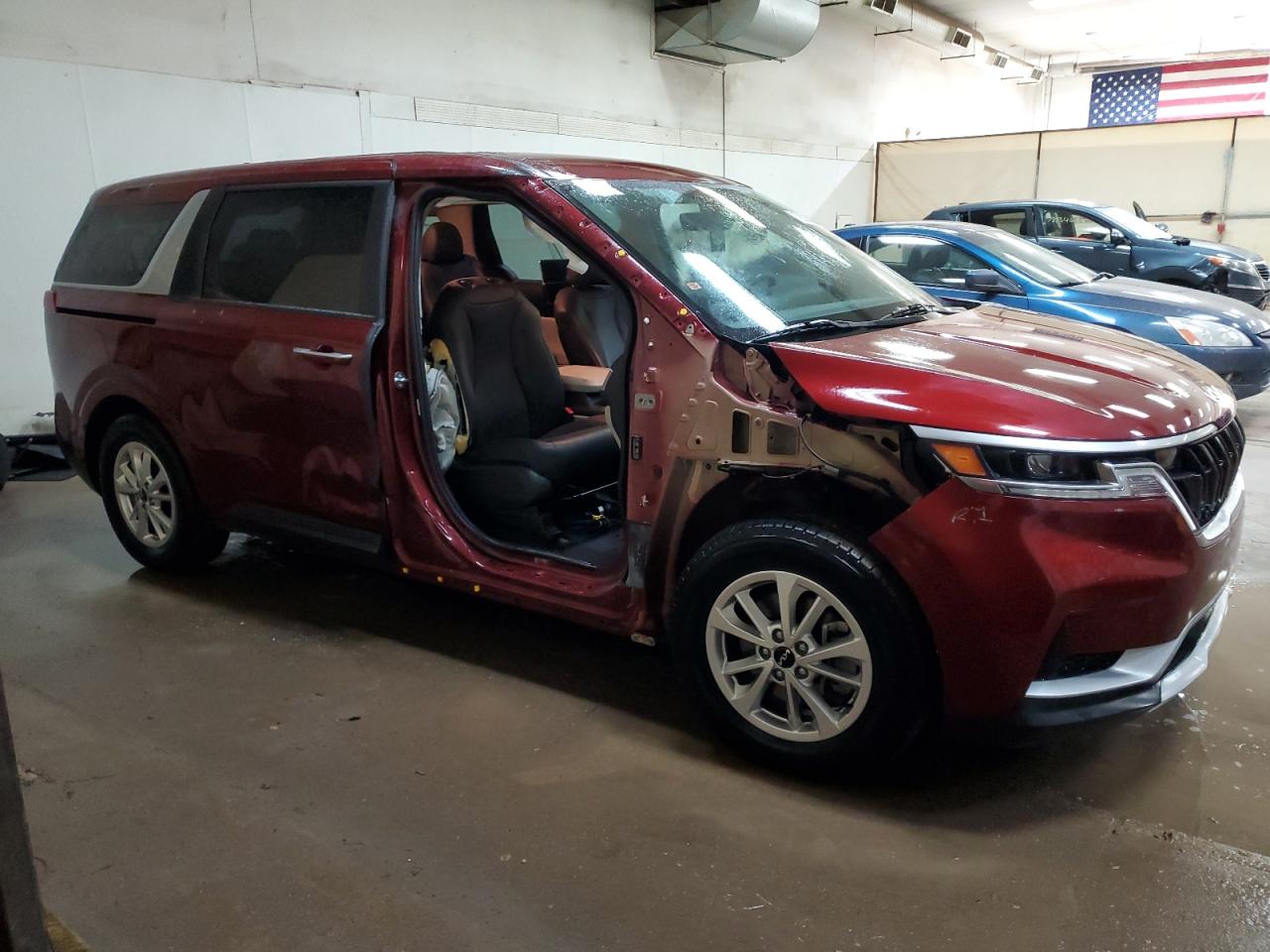 2022 KIA CARNIVAL LX VIN:KNDNB4H30N6176170
