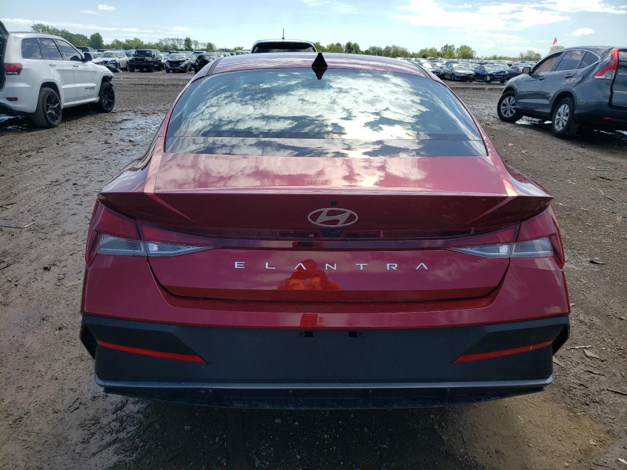 2024 HYUNDAI ELANTRA SE VIN:KMHLL4DG1RU748518