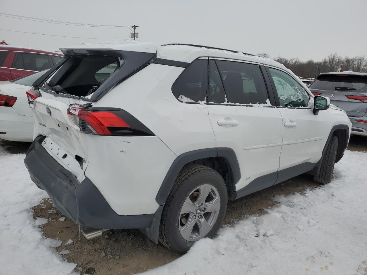2023 TOYOTA RAV4 XLE VIN:2T3RWRFV2PW183436
