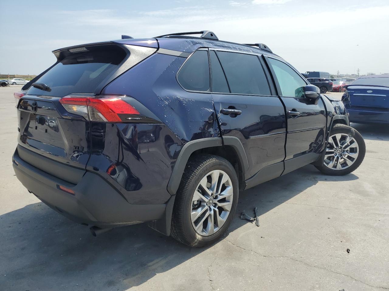 2024 TOYOTA RAV4 XLE PREMIUM VIN:2T3C1RFVXRW343649