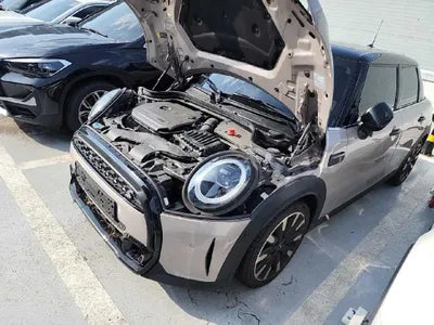 2021 MINI Cooper VIN: