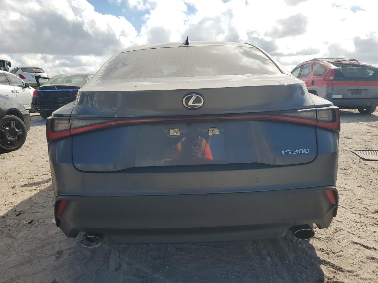 2024 LEXUS IS 300 VIN:JTHCA1D21R5130072